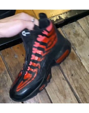 Nike red